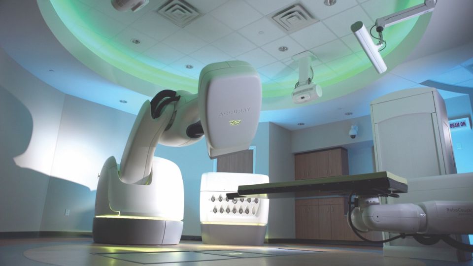 CyberKnife robotik radyocerrahi sistemi