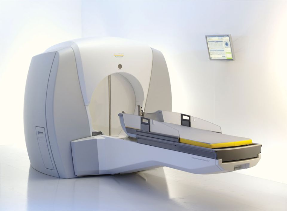 Leksell Gamma Knife Perfexion radyocerrahi cihazı
